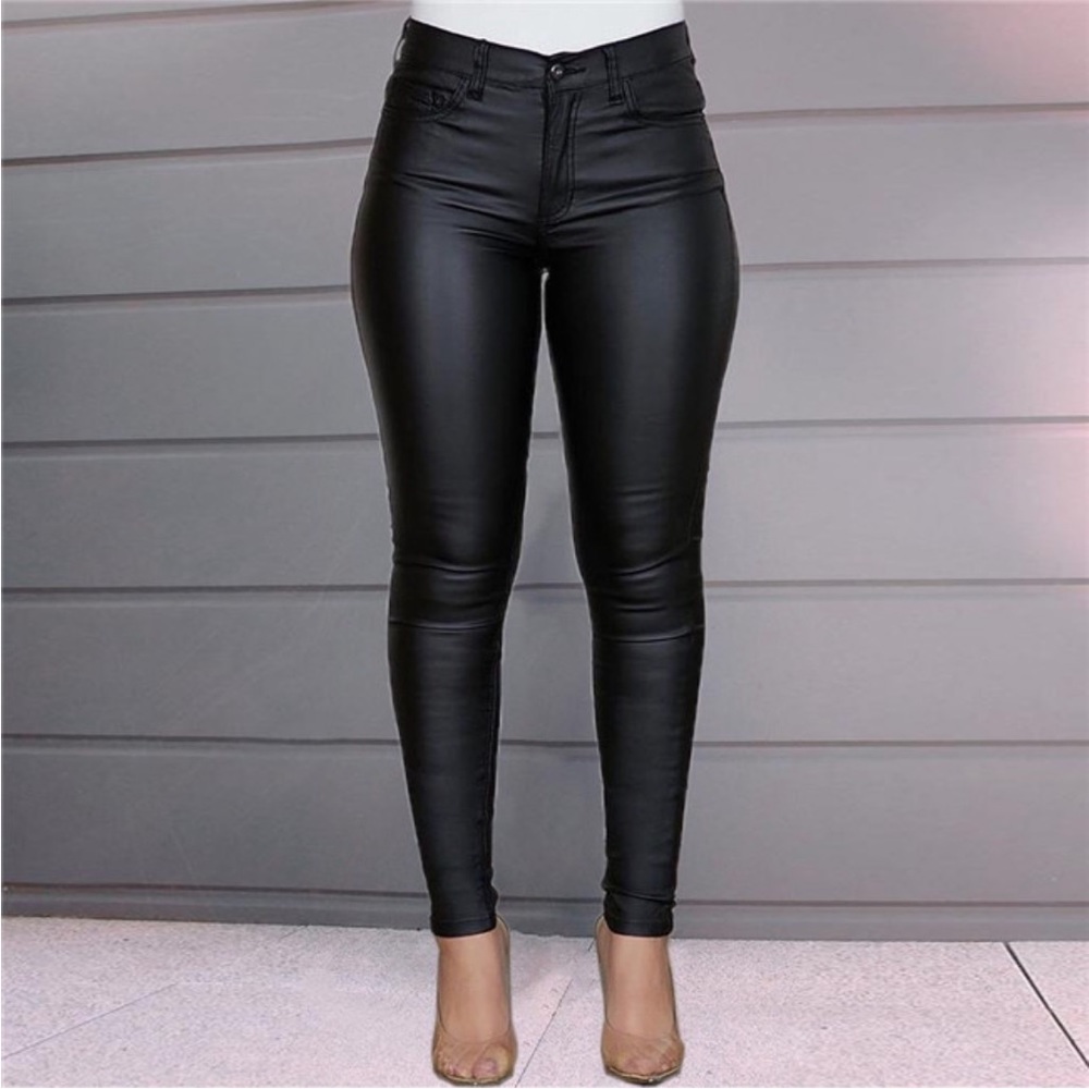 Women’s fashion pants
